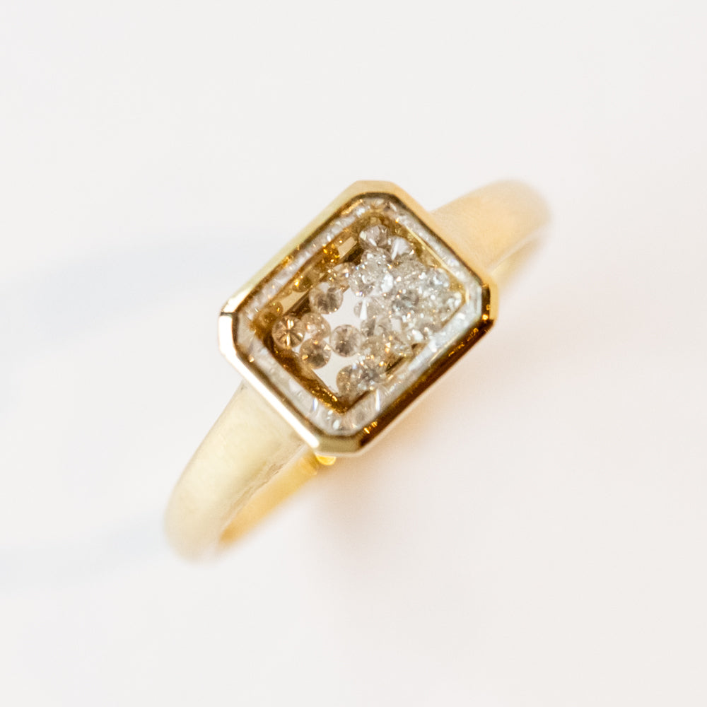 Neue Step Cut Diamond Shaker Ring
