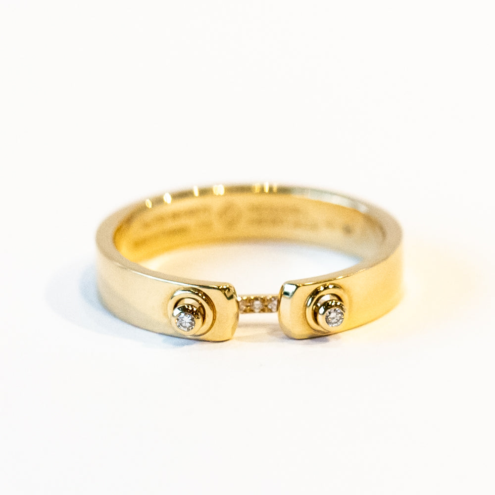 Business Meeting 4mm Mood Ring with Diamonds