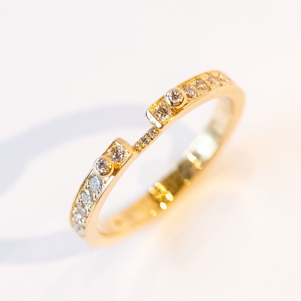 Eternity Tuxedo 2.9mm Mood Ring with Diamonds