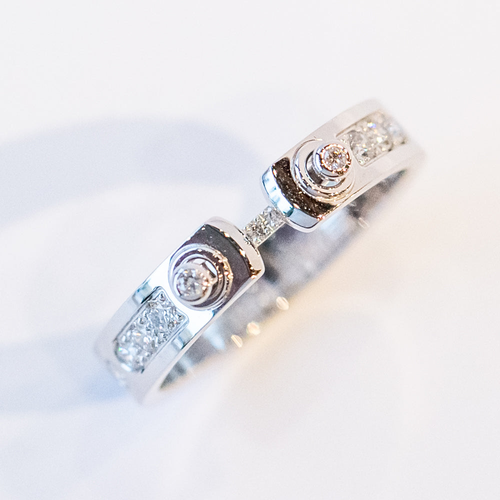 Tuxedo 4mm Mood Ring with Diamonds