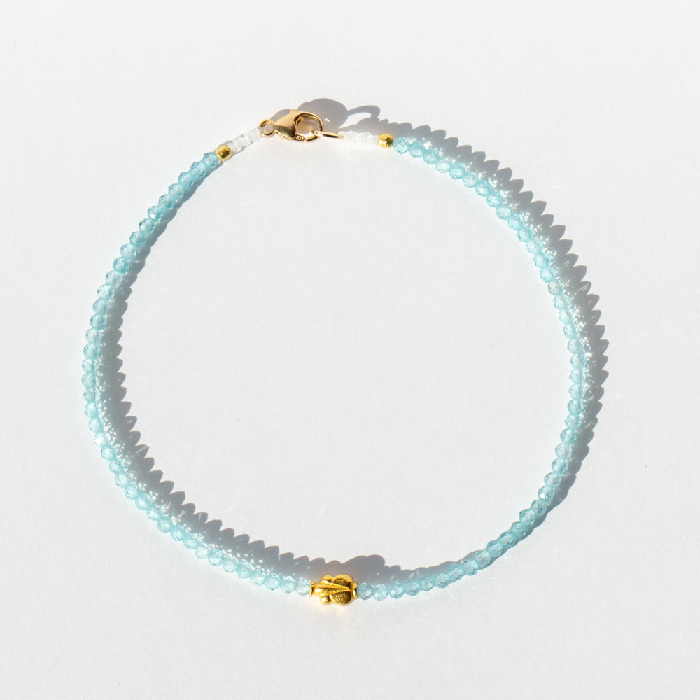 Apatite Beaded Bracelet with Gold Tulip Bead