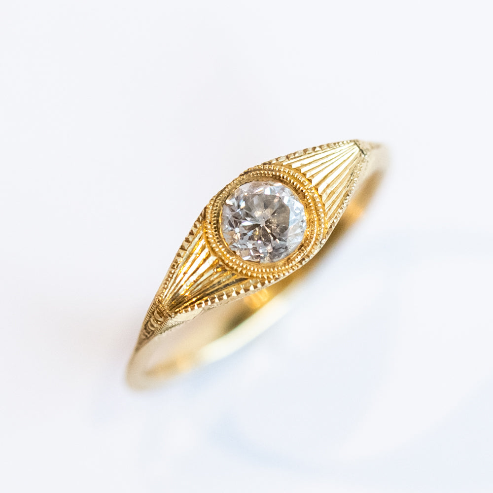 Grand Diamond Protector Ring
