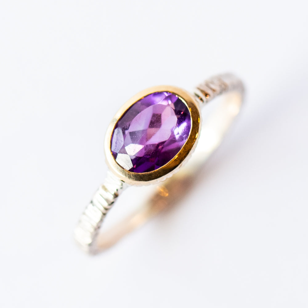 Oval Amethyst Ring