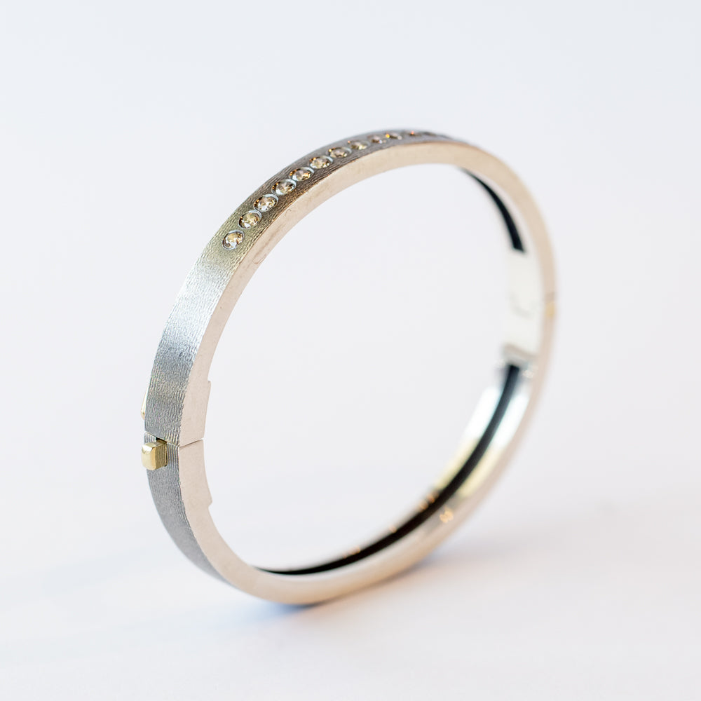 Linea 6mm Champagne Diamond Bangle