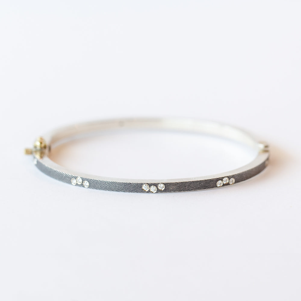 Maru Lux 2.5mm Diamond Bangle