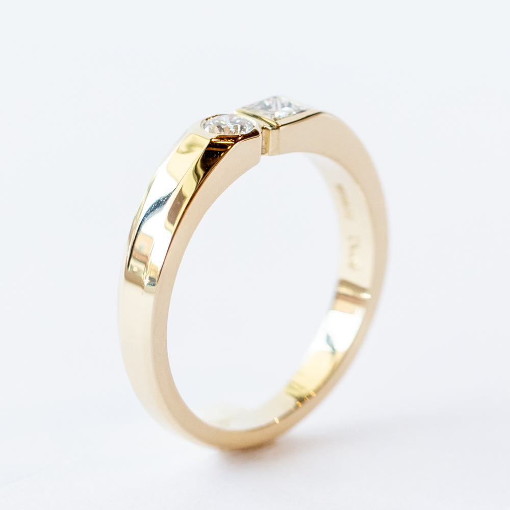Round and Princess Cut Diamond Dyad Signet Ring