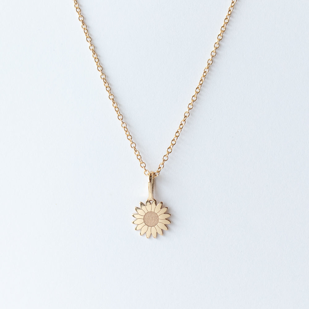 Midi Bitty Flower Charm