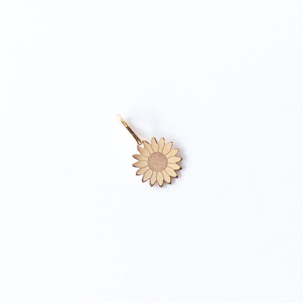 Midi Bitty Flower Charm