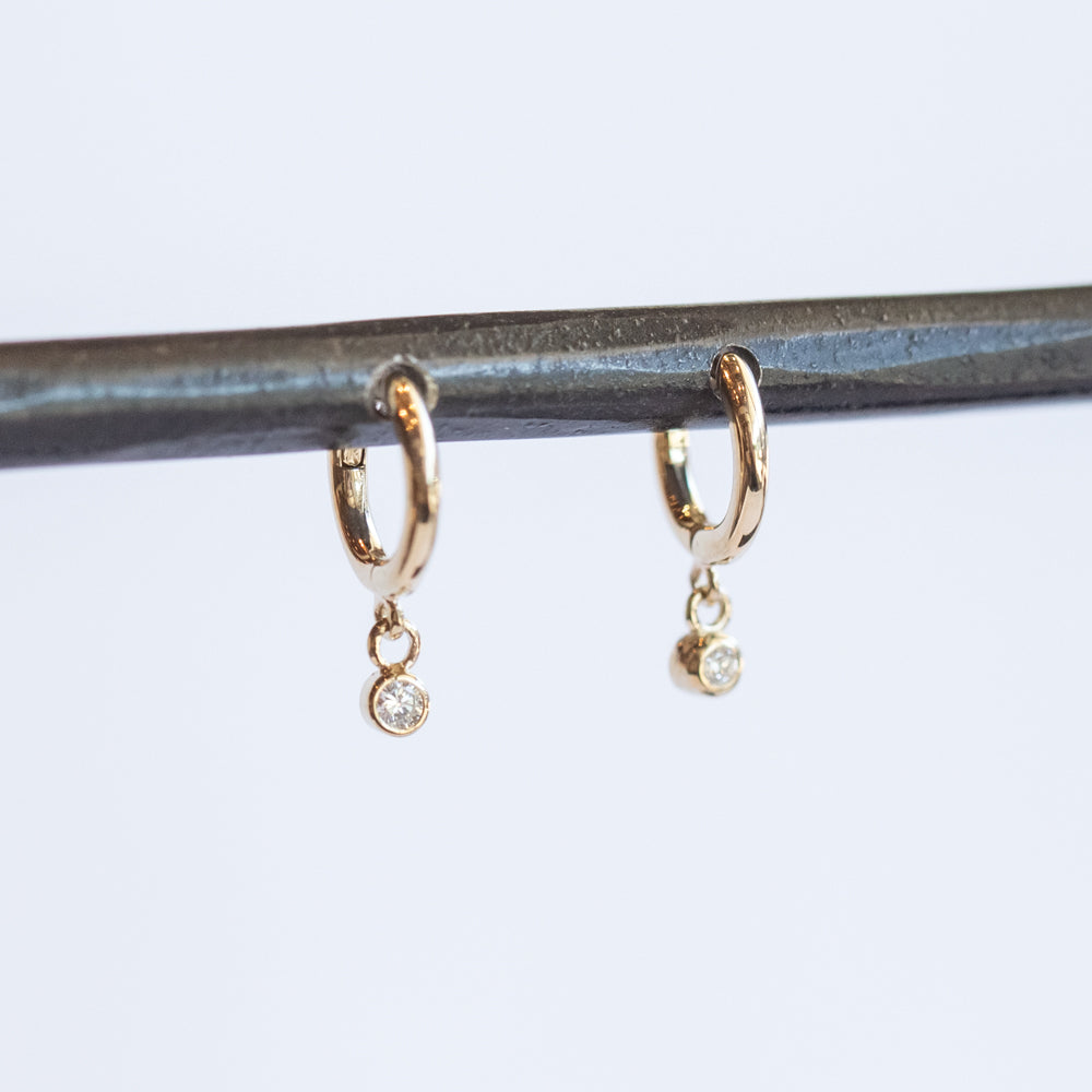 Zoe Chicco | XS Huggie Hoop Earrings with Diamond