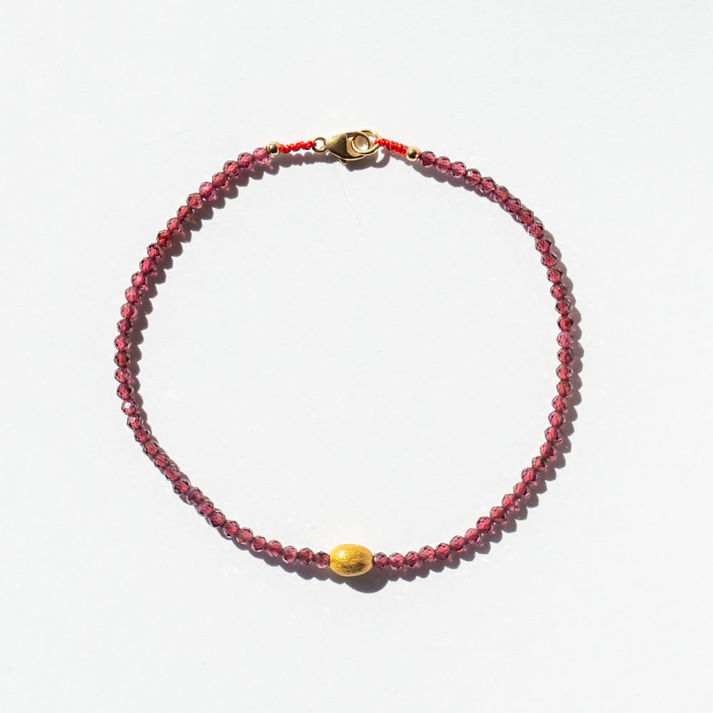 Garnet Beaded Bracelet with Chunky Oval Gold Bead