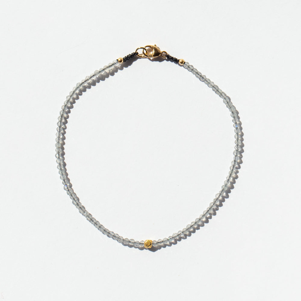 Labradorite Beaded Bracelet with Small Faceted Gold Bead