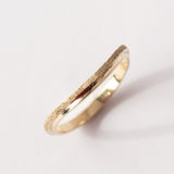 Stippled Curved Nesting Contour Band