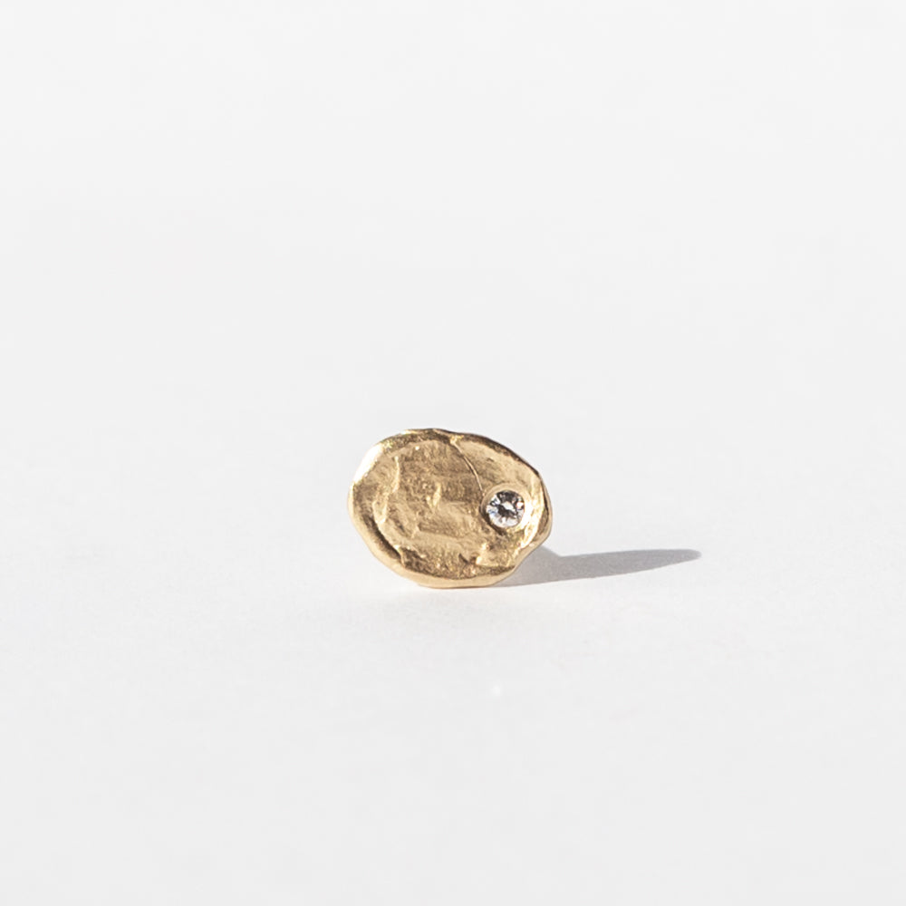 Golden Flake Stud Earring with Single Diamond (Single)