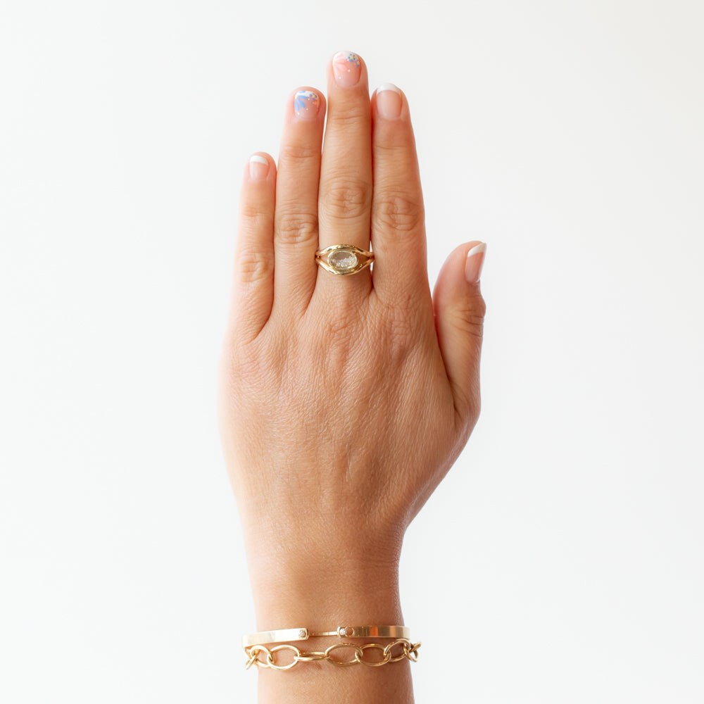 Cascavel Oval Diamond Shaker Ring