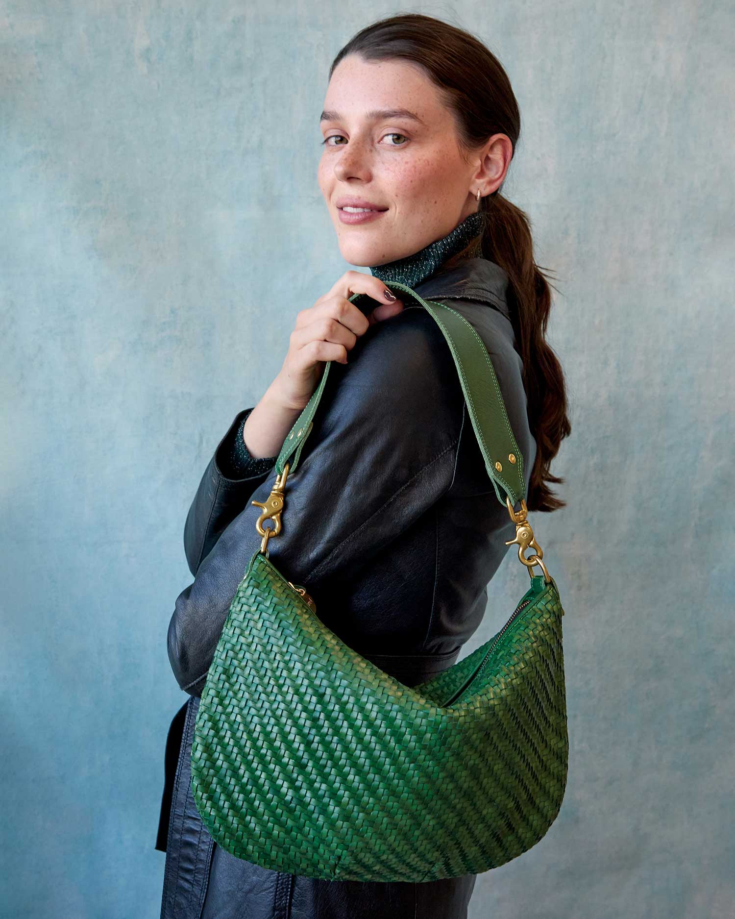 定番モノグラム柄 マザーバッグ 3 点セット Moyen Messenger, Woven Zig Zag Evergreen – LAPIS