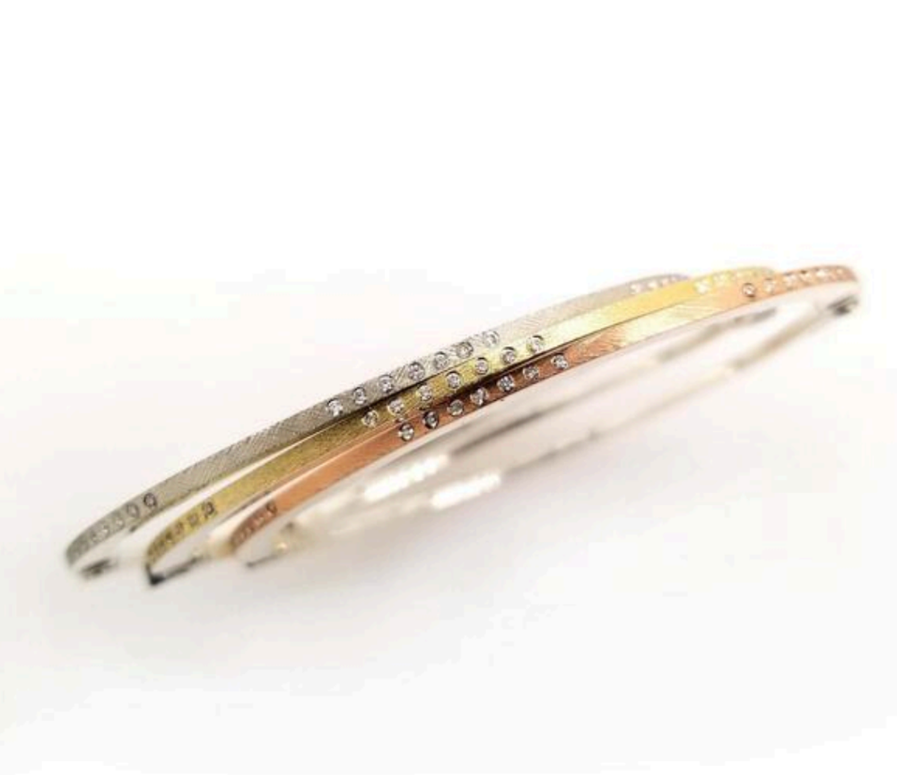 Twenty One 1.8mm Bangle