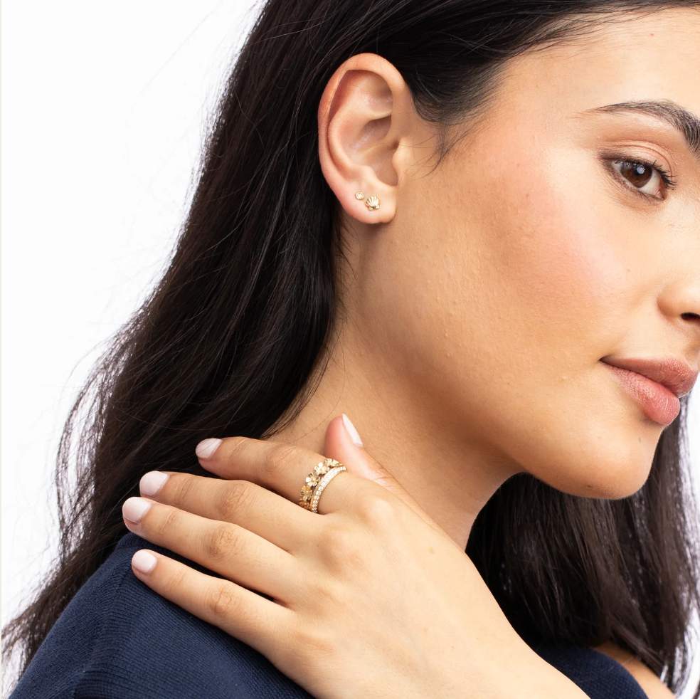 Petite Scallop Shell Stud Earrings