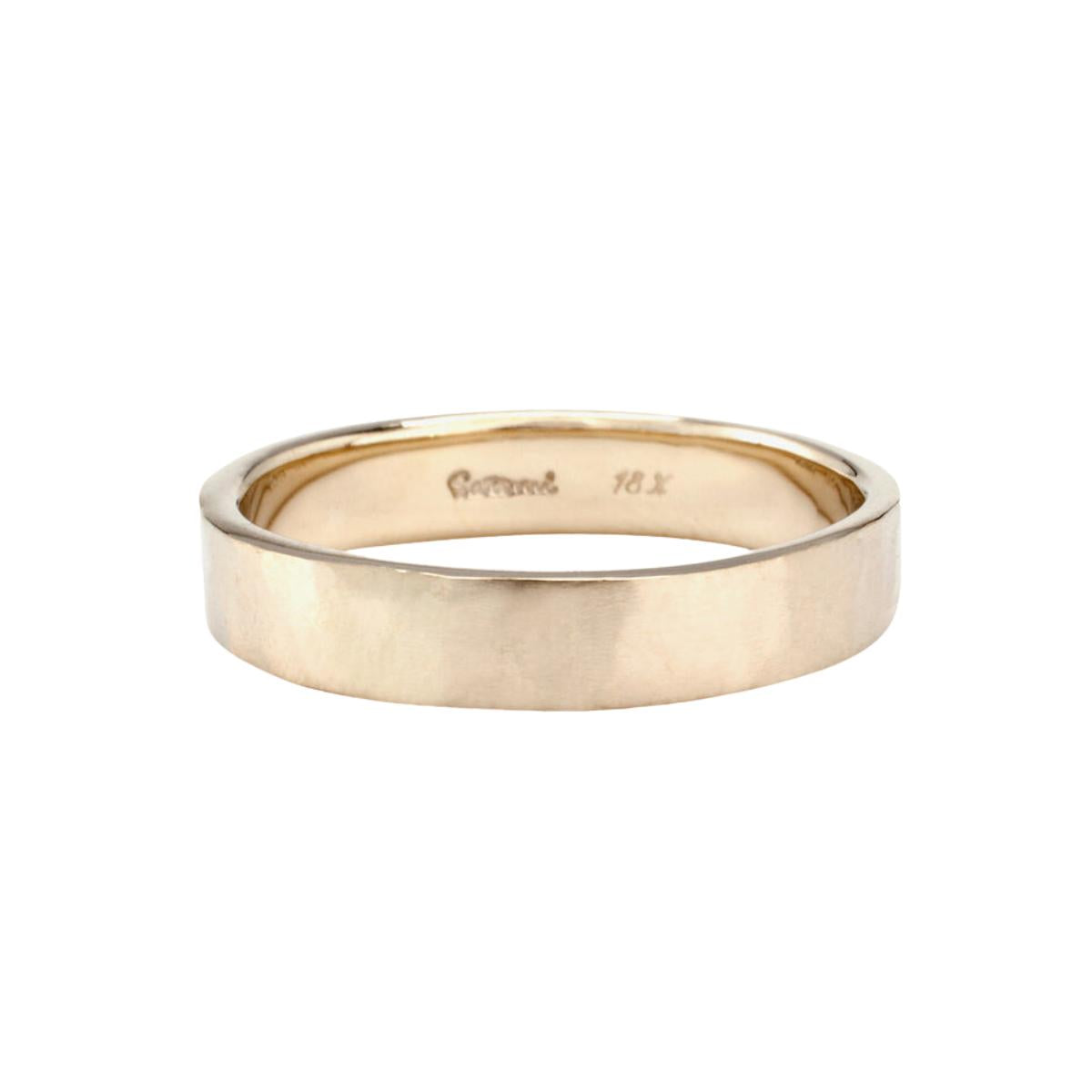Satomi Kawakita | 4.2mm Signature Hammered Band