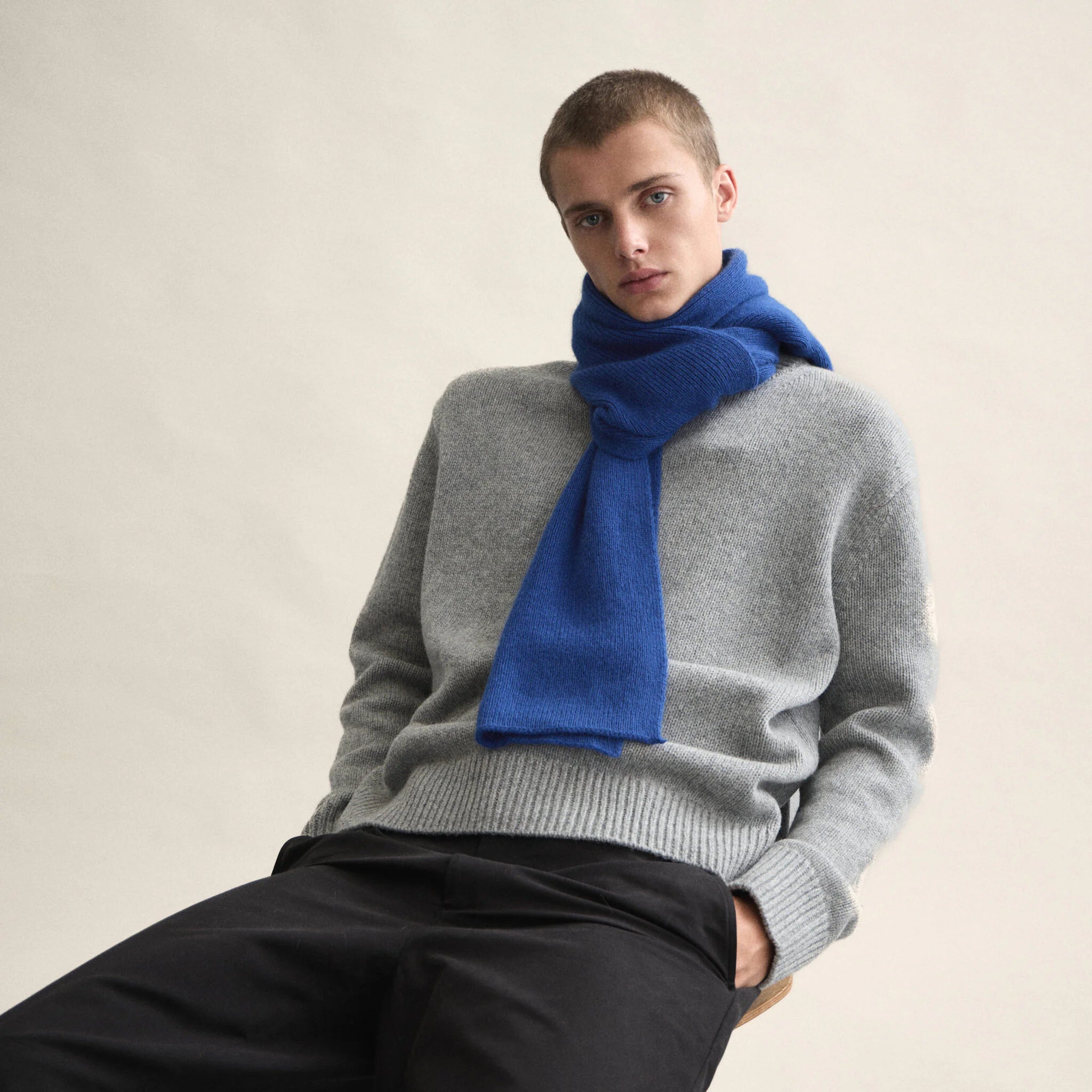 Scarf, Marin