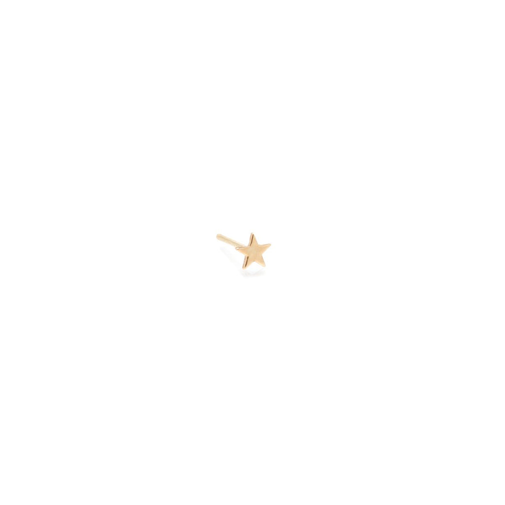 Zoe Chicco gold star stud earring, angled front view