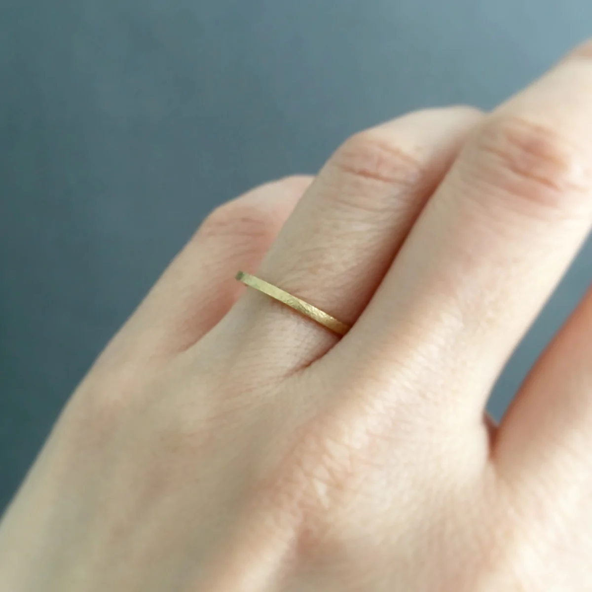 Satomi Kawakita | 1.5mm Rough Textured Square Band