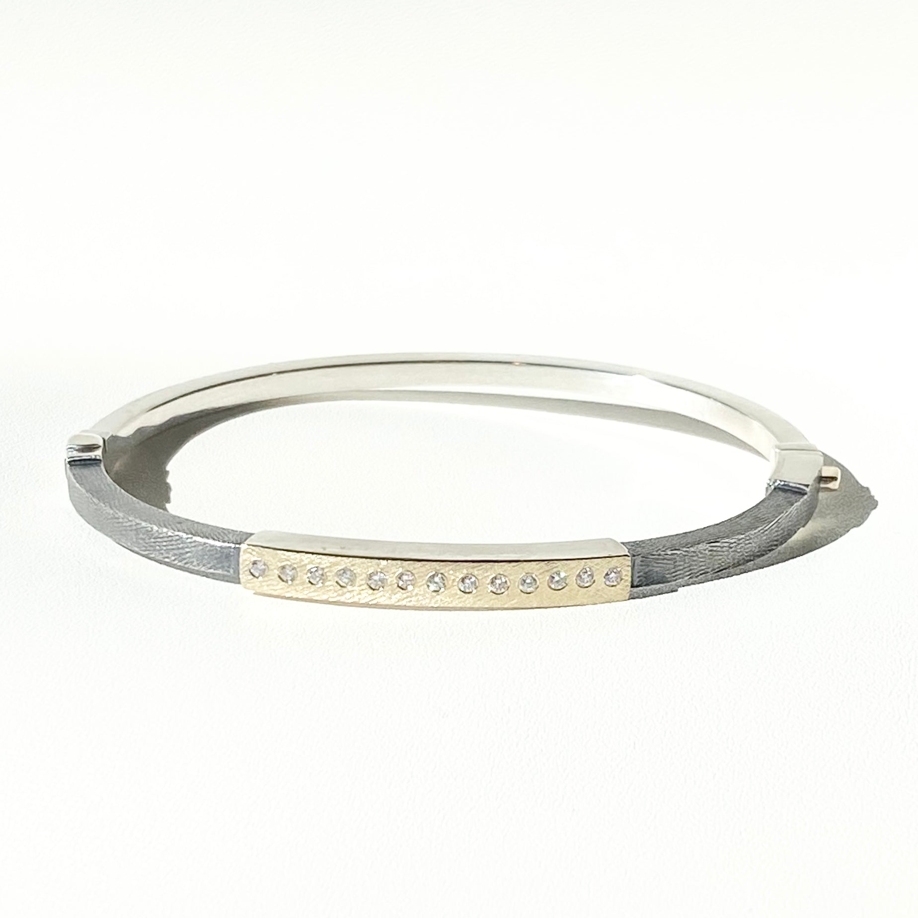 Diana 2.5mm Bangle