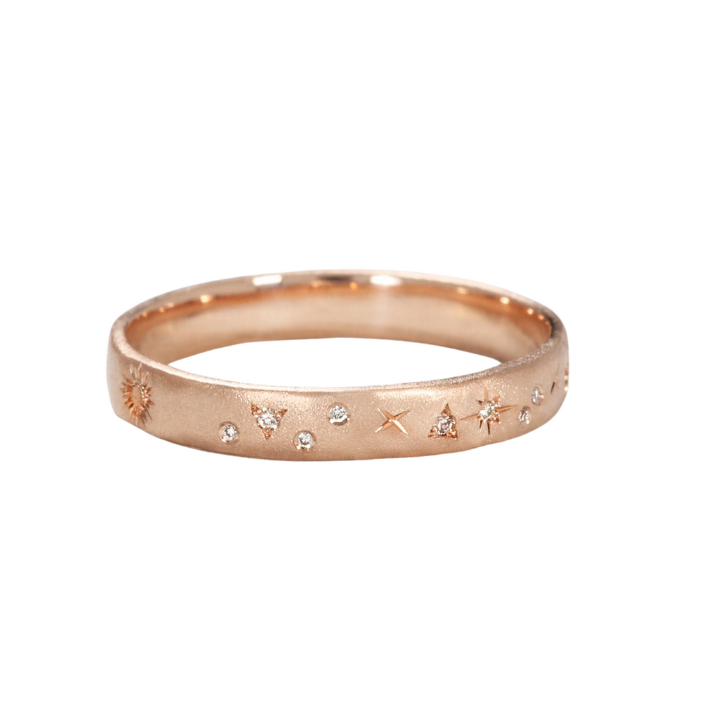 Sirciam rose gold band with engravings and diamonds, side view