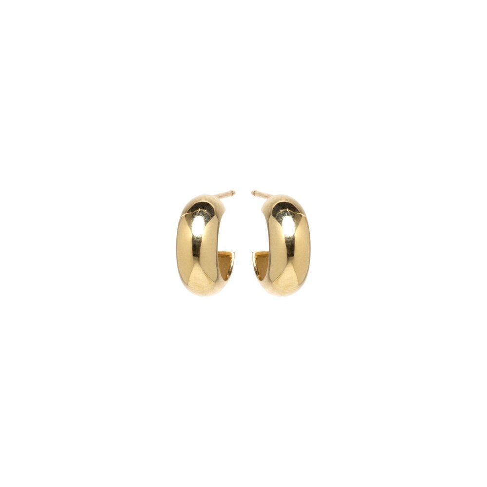 Zoe Chicco thick gold hoops, front view